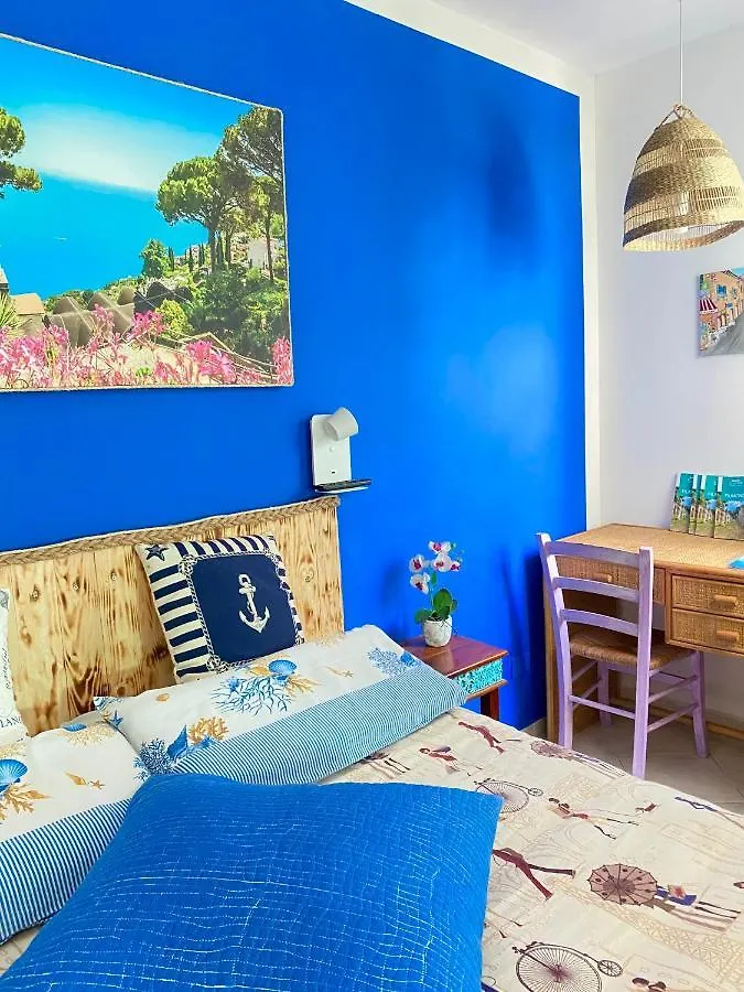 Blu Airport Room Fiumicino Bed & Breakfast